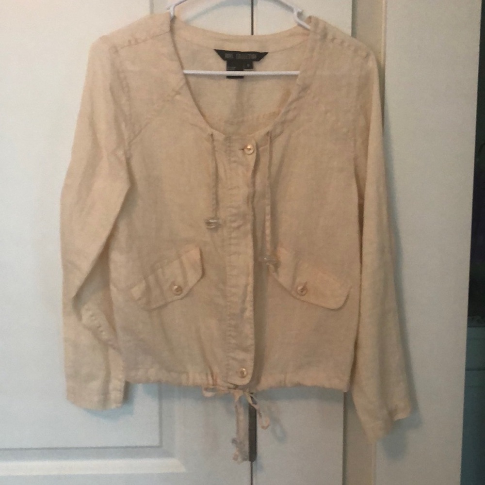 Don’s collection size small, 100% linen, light, weight Dressy jacket
